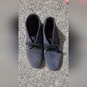 Naot Men's Dark Gray Suede Chukka Boots